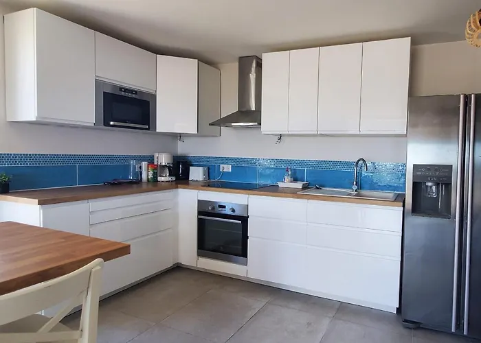 Spacious T4 With Sea And Esterel Views Daire Saint-Raphaël