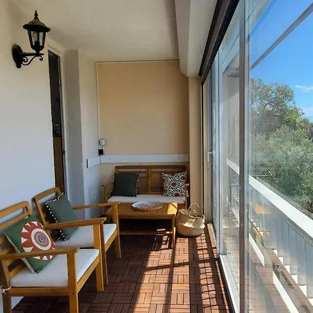Spacious T4 With Sea And Esterel Views Appartement