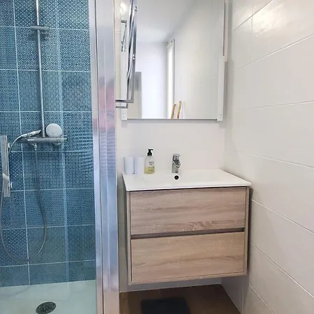 Spacious T4 With Sea And Esterel Views Saint-Raphaël