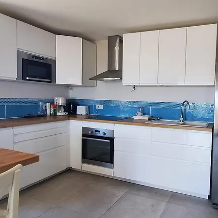 Spacious T4 With Sea And Esterel Views Appartement Saint-Raphaël