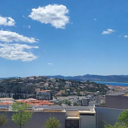 Spacious T4 With Sea And Esterel Views Saint-Raphaël