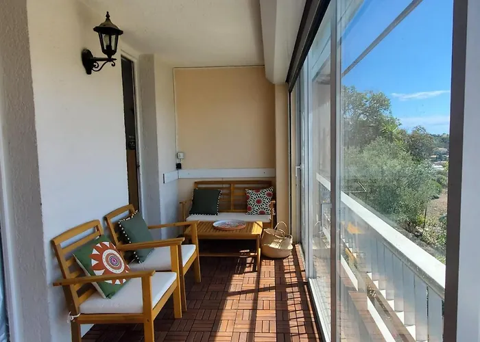 Spacious T4 With Sea And Esterel Views 아파트