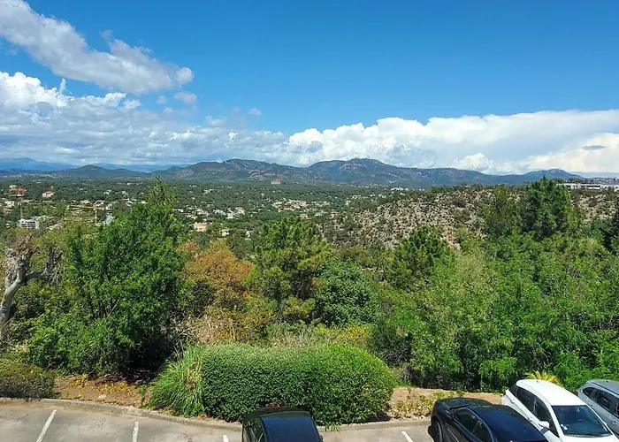 Apartamento Spacious T4 With Sea And Esterel Views